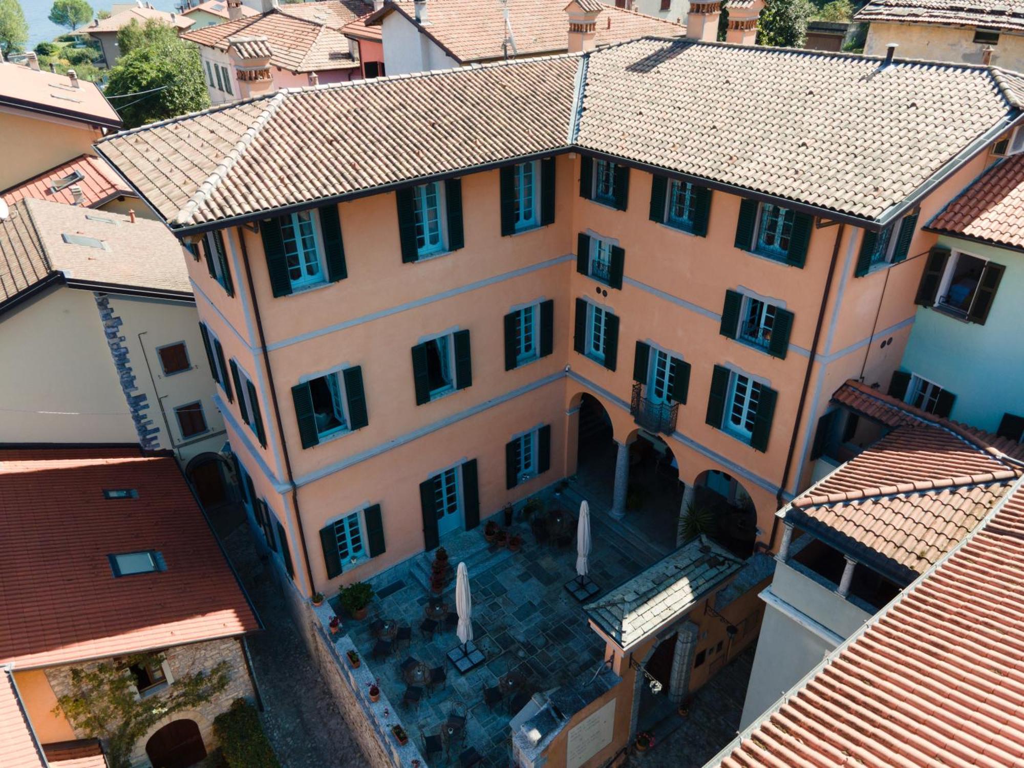 Aparthotel Palazzo Del Vicere Lezzeno Exterior foto